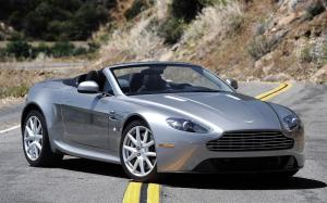 Aston Martin V8 Vantage Roadster 2013 года (NA)